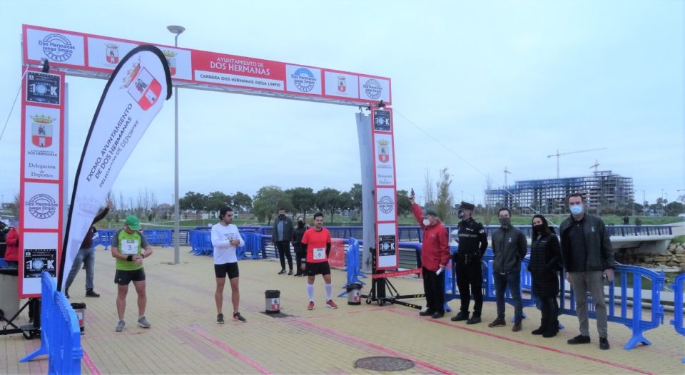 La Carrera Dos Hermanas juega limpio por un juguete cumple su triple objetivo