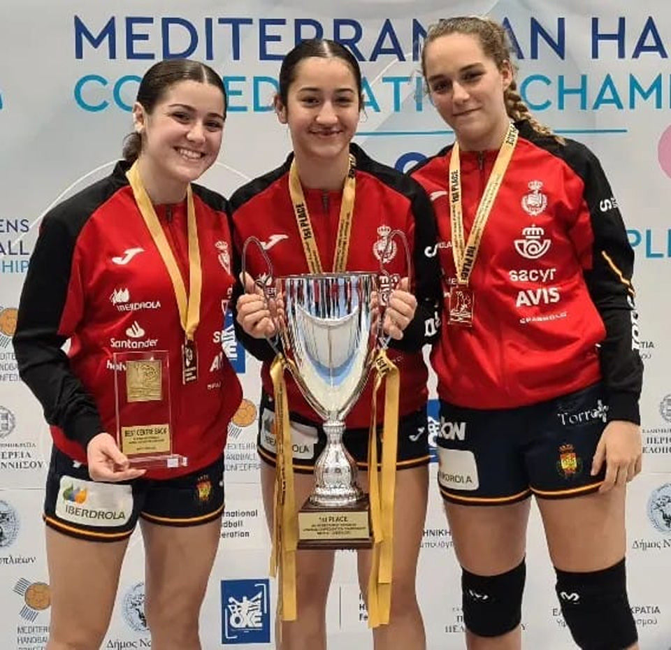 Marta Regordán, Belén Rodríguez y Carmen Fidalgo al mundial con las guerreras juveniles