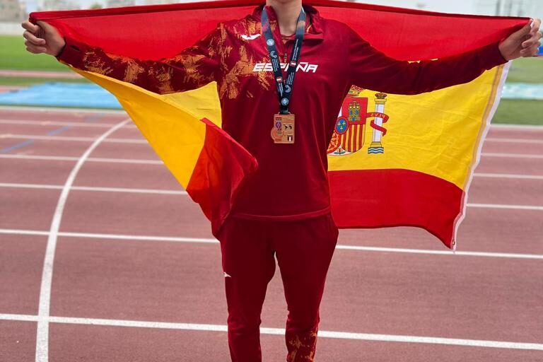 Carlos Dorado Brilla con Doblete de Medallas en Campeonato Iberoamericano en Perú