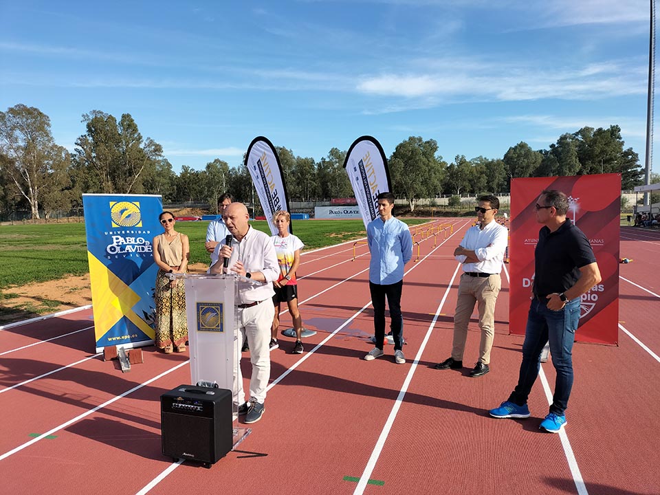 Inaugurada la pista de atletismo de la UPO