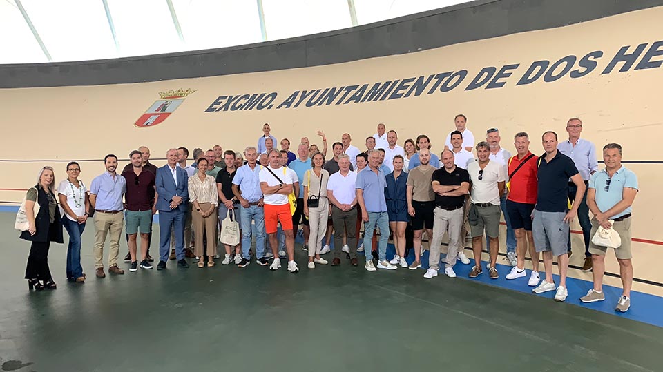 Representantes de la Asociación Holandesa de Deporte exploran la gestión deportiva y potencial turístico de Dos Hermanas