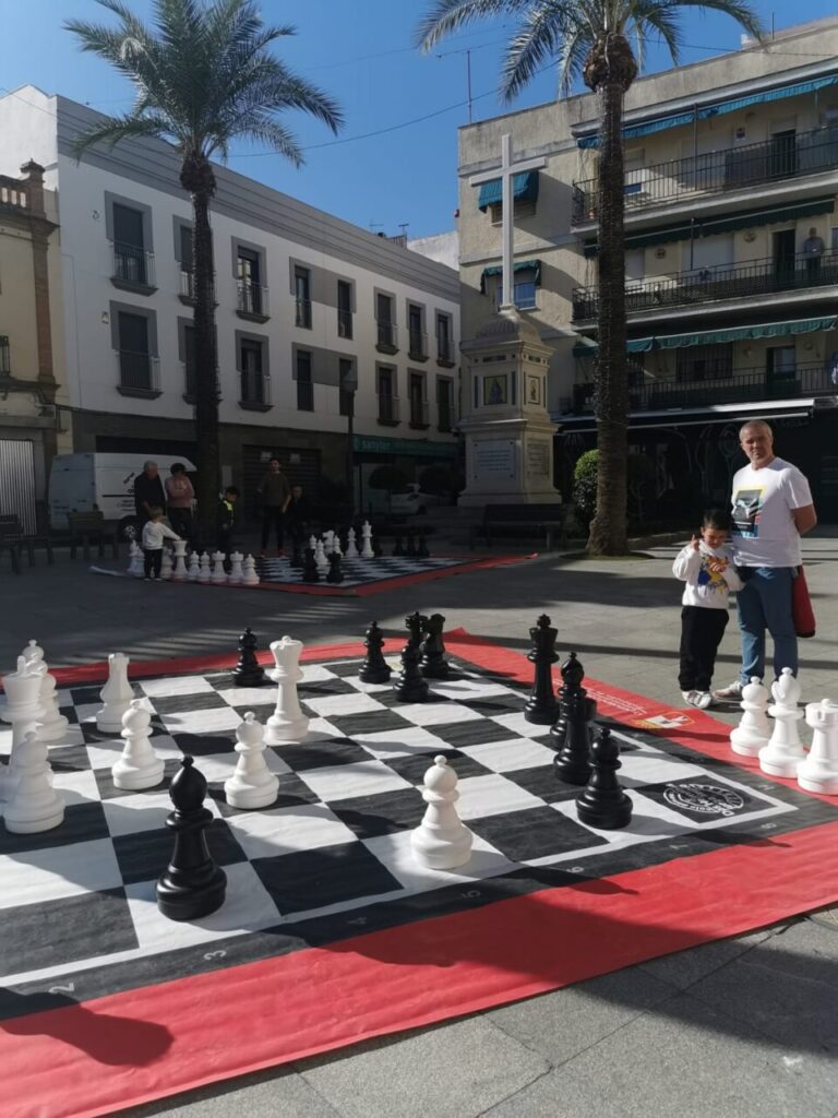 Dos Hermanas se Llena de Vida con «Jugamos en Familia»