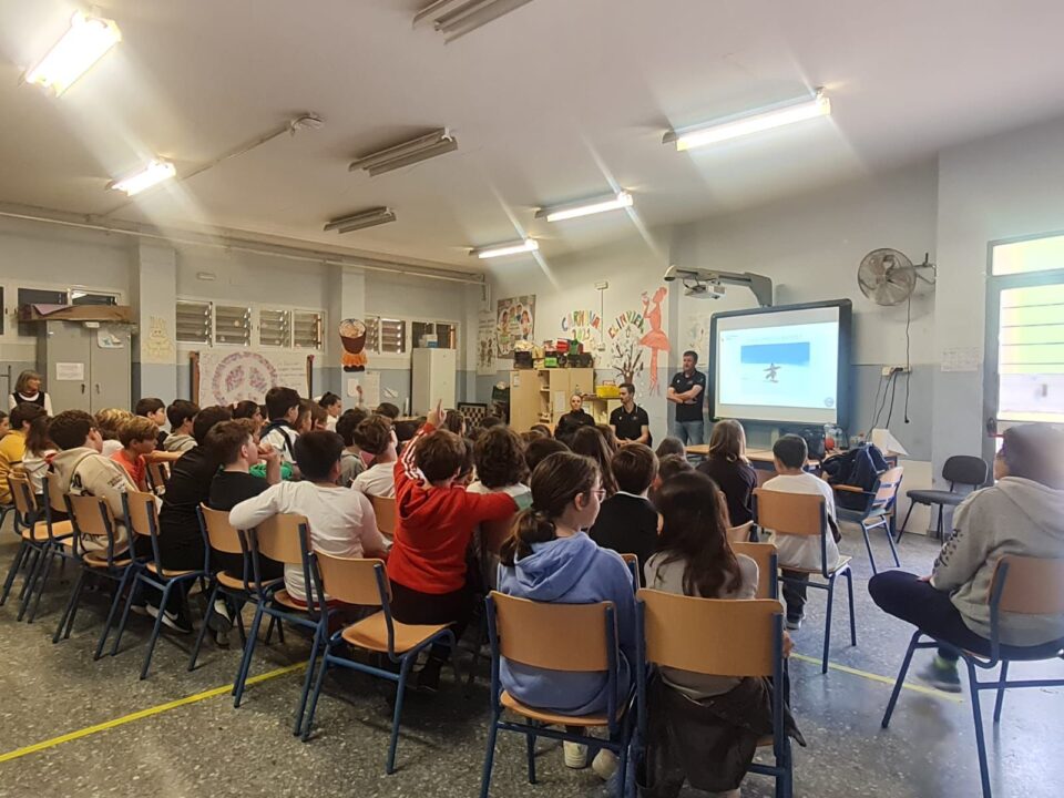 El PADDH sigue llevando charlas inspiradoras a los centros escolares de Dos Hermanas