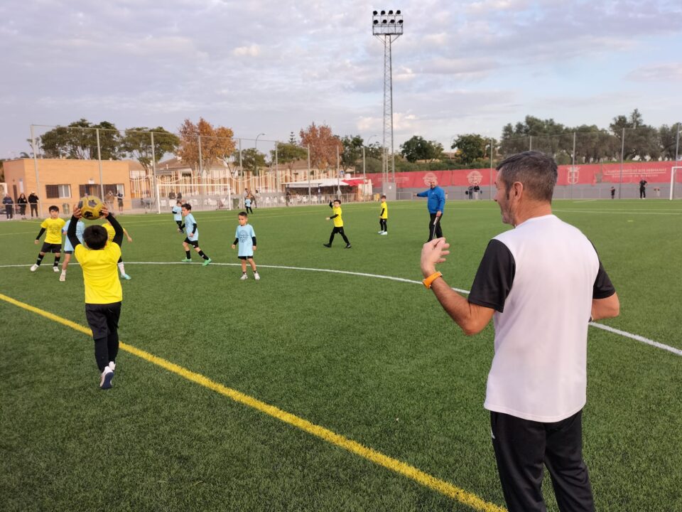 Fútbol Solidario: Un gol de esperanza para los niños y niñas de Dos Hermanas