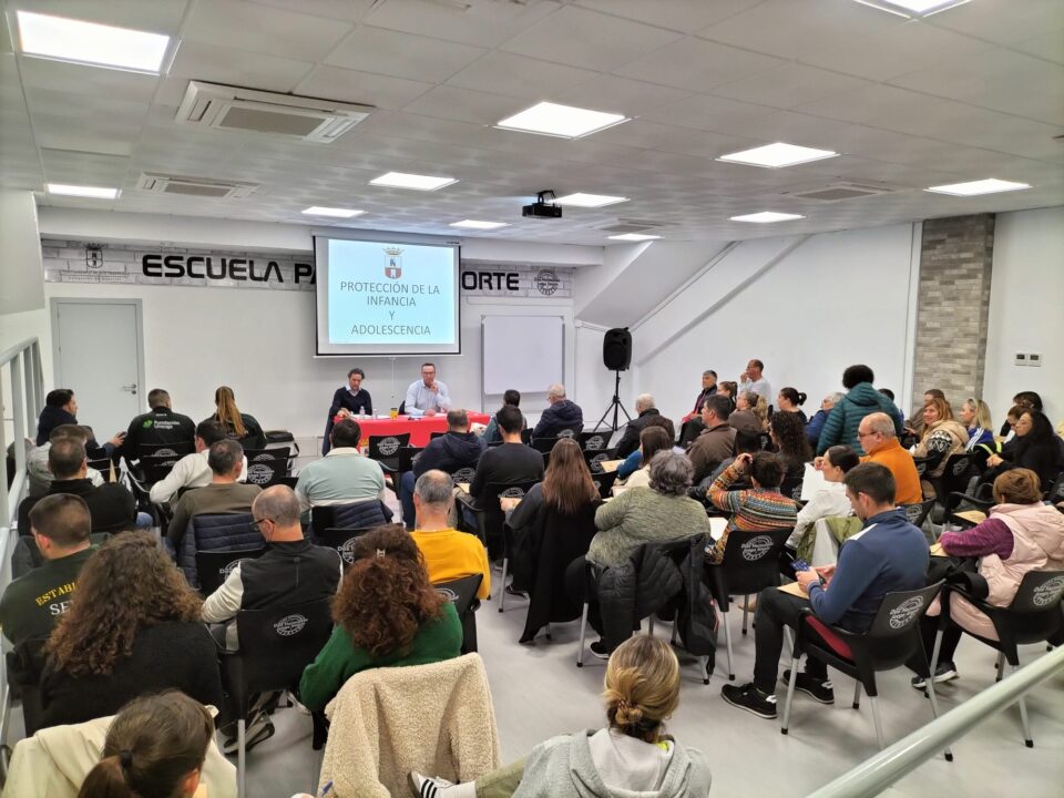 Éxito de participación en las jornadas de formación organizadas por la Delegación de Deportes