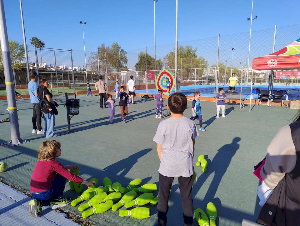Éxito de participación en la segunda jornada del II Encuentro de Escuelas Deportivas Municipales para Mayores y Menores