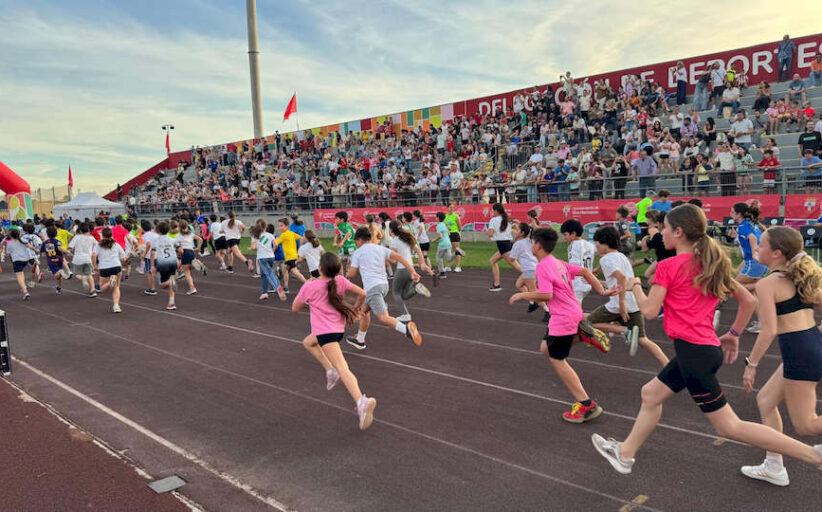 La 45ª Carrera Escolar de Dos Hermanas reúne a más de 3.000 participantes en una gran jornada deportiva, inclusiva y solidaria