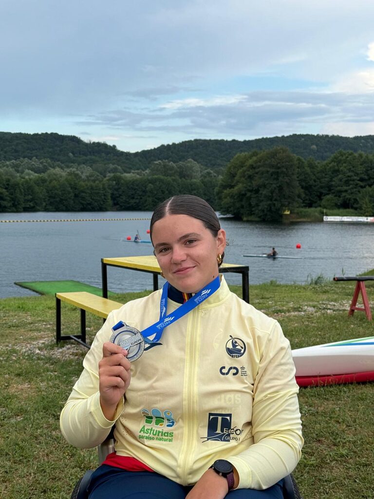Carlota Blanca, subcampeona de Europa de Maratón de Paracanoa. 2ª posición en el Campeonato de Europa de Maratón de Paracanoa, celebrado en Pitești, Rumanía, en la categoría KL2 sobre una distancia de 8,2 km, obteniendo su primera medalla europea.